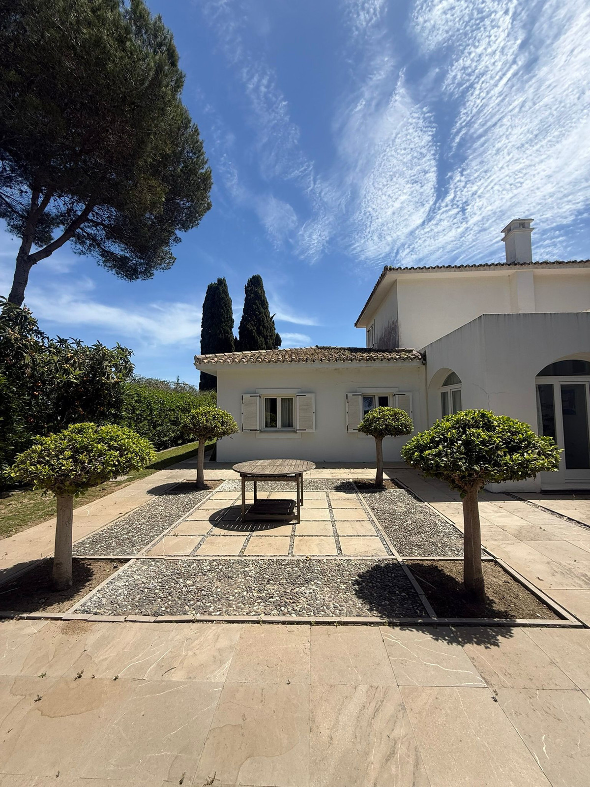 Se vende Villa - Chalet de 3 dormitorios en Costa Del Sol, Cadiz, España