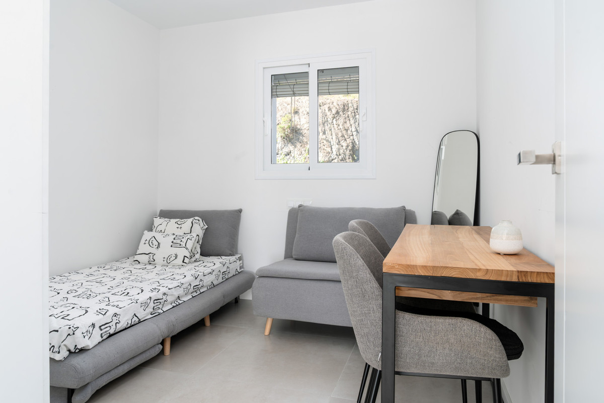 3 Bed Apartment for sale in La Quinta Costa Del Sol, Málaga, Spain