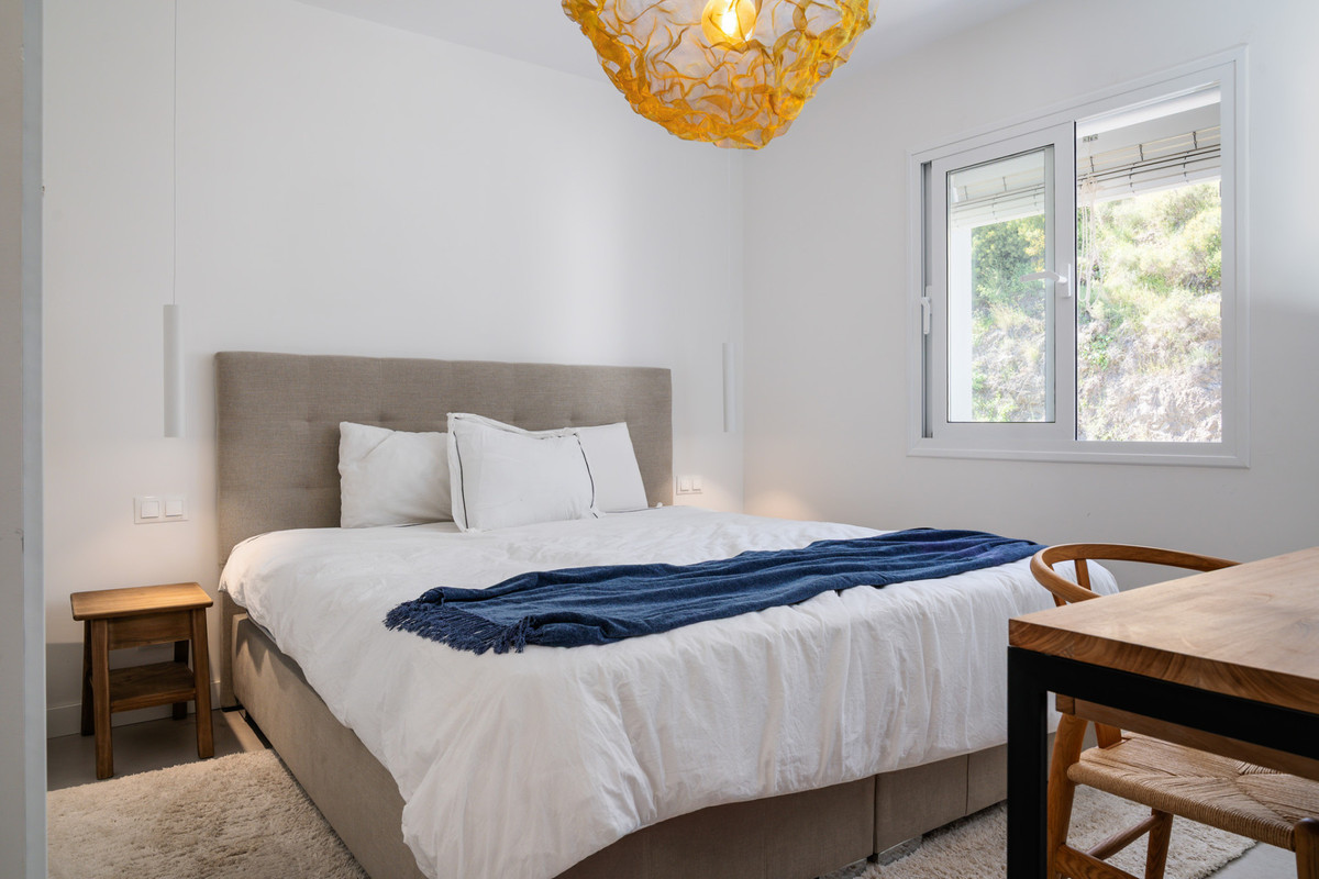 3 Bed Apartment for sale in La Quinta Costa Del Sol, Málaga, Spain