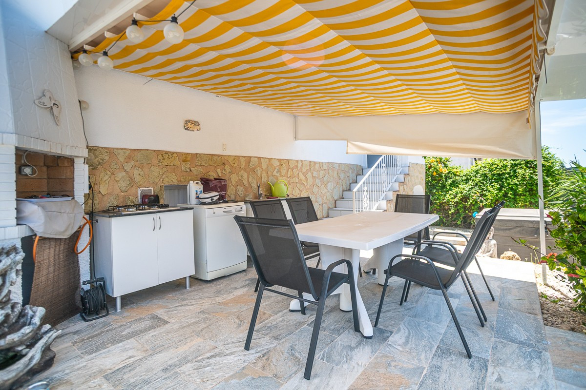 Se vende Villa - Chalet de 3 dormitorios en Costa Blanca, Alicante, España