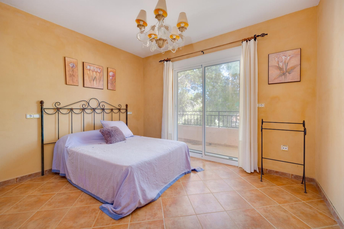 Se vende Villa - Chalet de 5 dormitorios en Costa Blanca, Alicante, España
