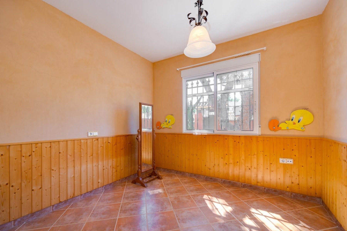 Se vende Villa - Chalet de 5 dormitorios en Costa Blanca, Alicante, España