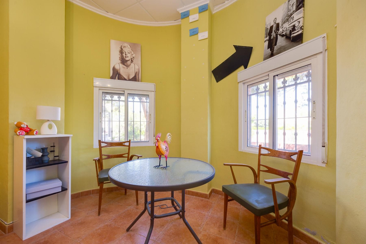 Se vende Villa - Chalet de 5 dormitorios en Costa Blanca, Alicante, España