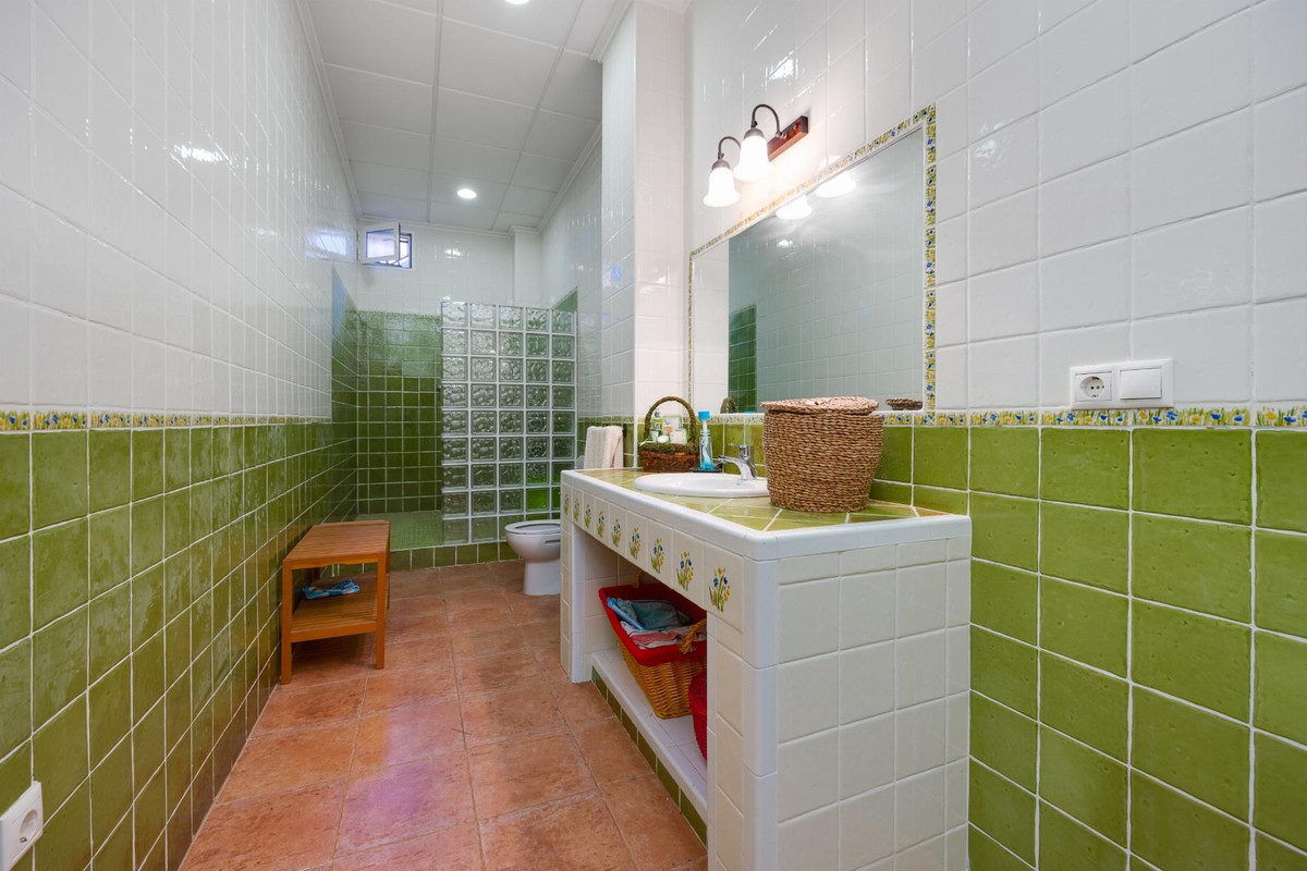 Se vende Villa - Chalet de 5 dormitorios en Costa Blanca, Alicante, España