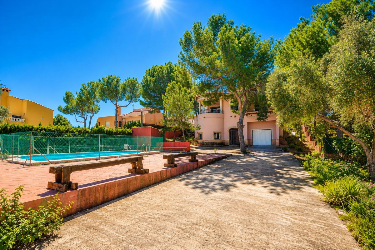 Se vende Villa - Chalet de 5 dormitorios en Costa Blanca, Alicante, España