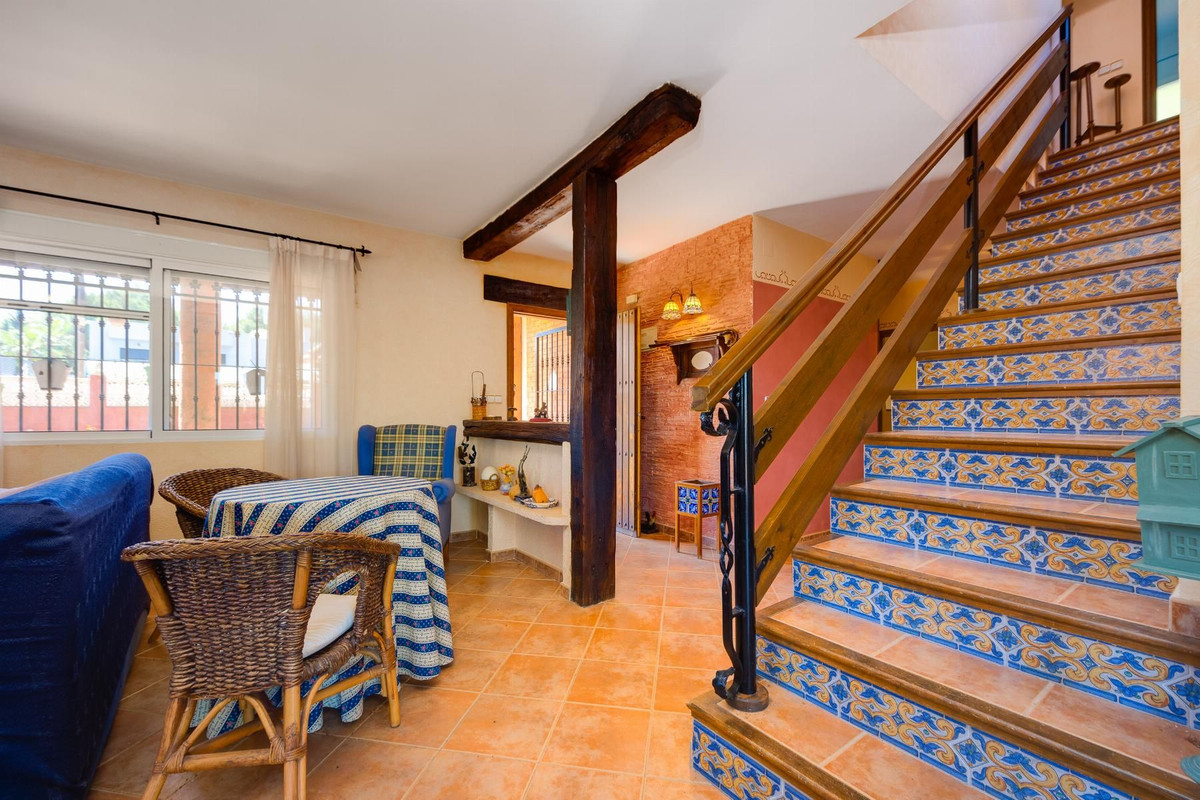 Se vende Villa - Chalet de 5 dormitorios en Costa Blanca, Alicante, España