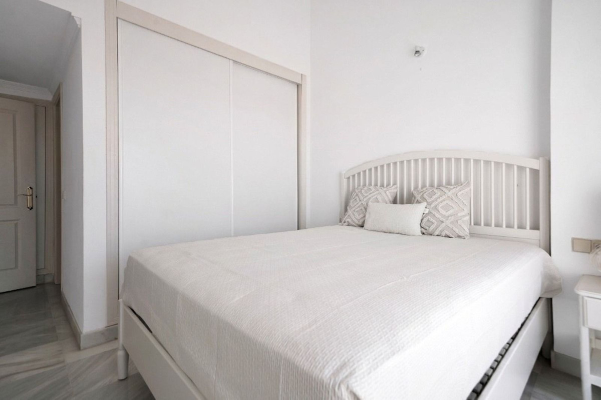 3 Bed Apartment for sale in Marbella Costa Del Sol, Málaga, Spain