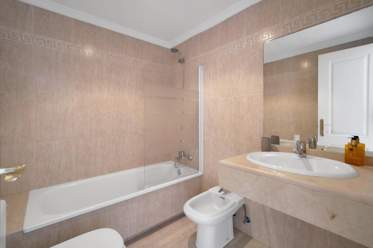 3 Bed Apartment for sale in Marbella Costa Del Sol, Málaga, Spain