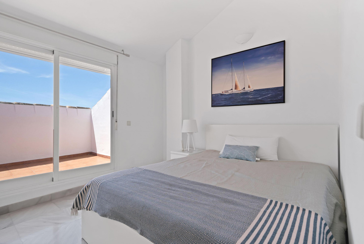 3 Bed Apartment for sale in Marbella Costa Del Sol, Málaga, Spain