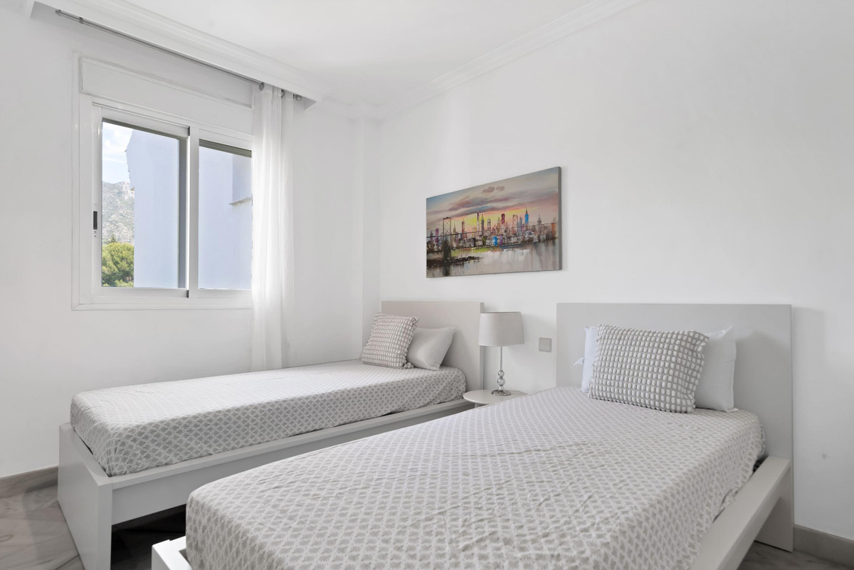 3 Bed Apartment for sale in Marbella Costa Del Sol, Málaga, Spain