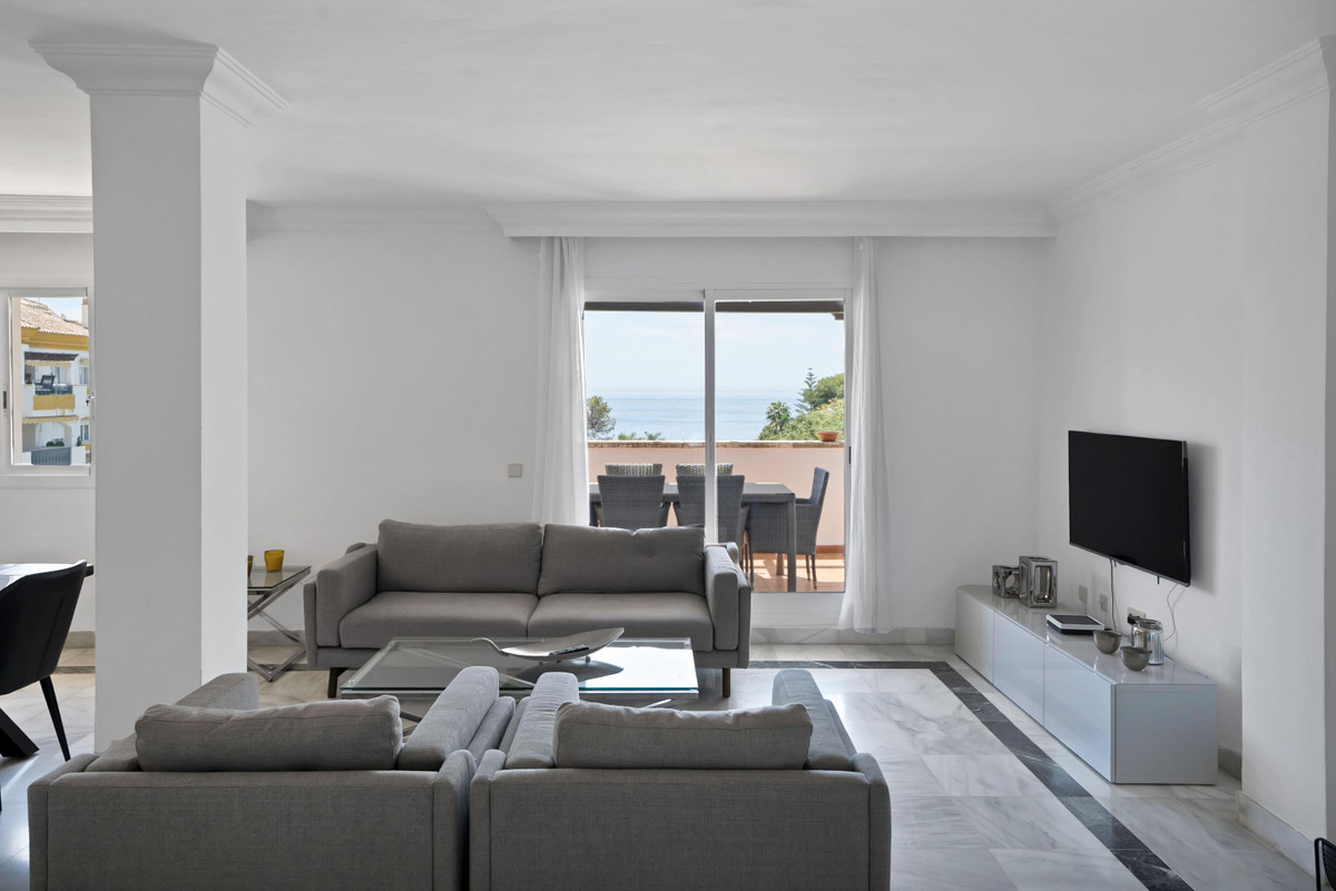 3 Bed Apartment for sale in Marbella Costa Del Sol, Málaga, Spain