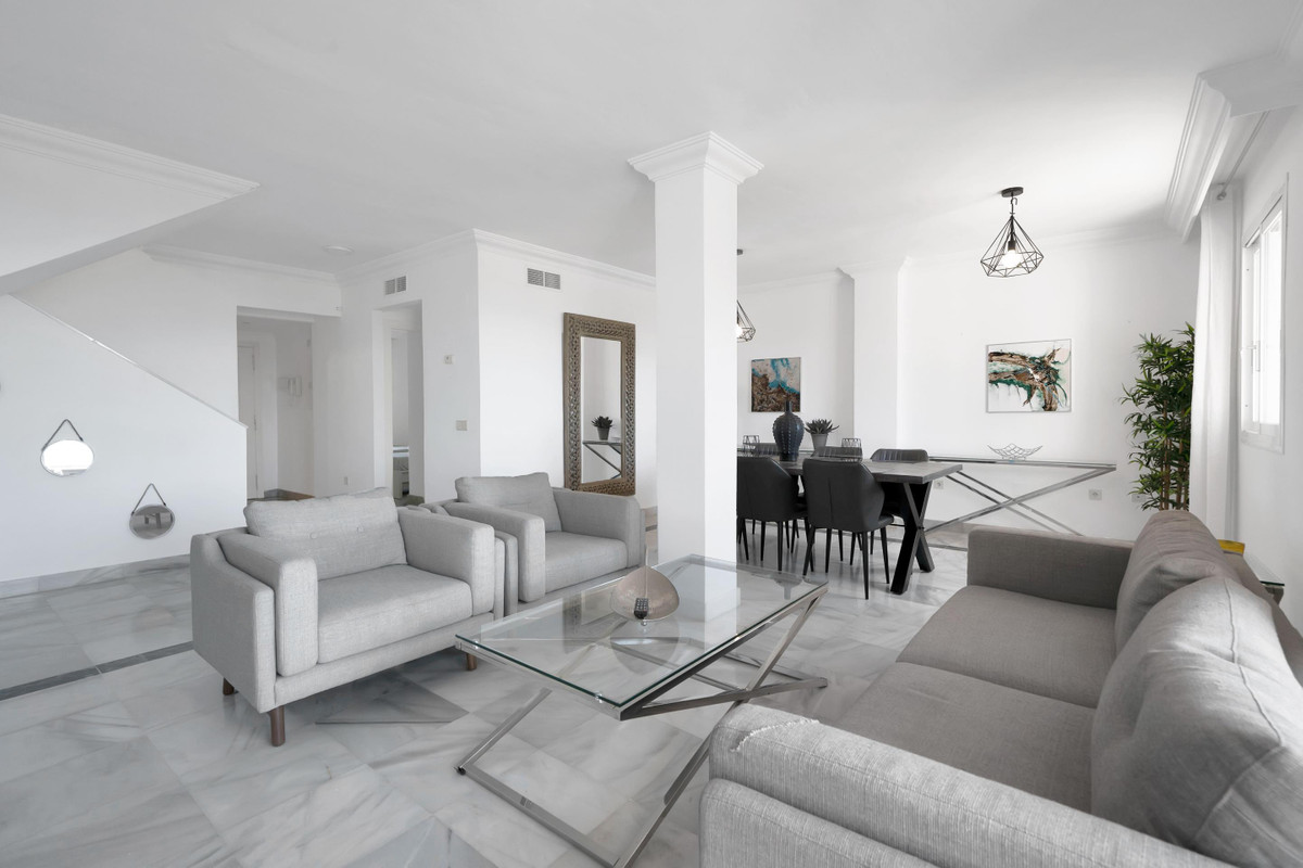 3 Bed Apartment for sale in Marbella Costa Del Sol, Málaga, Spain
