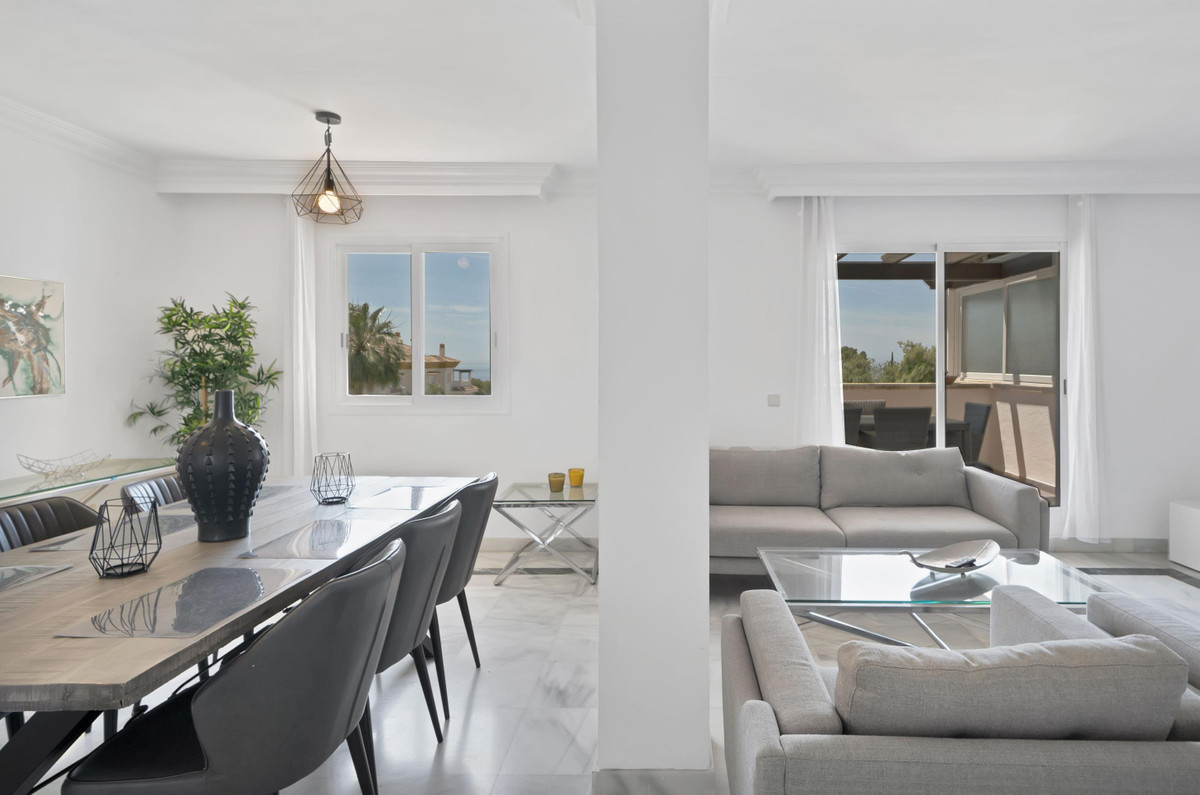 3 Bed Apartment for sale in Marbella Costa Del Sol, Málaga, Spain