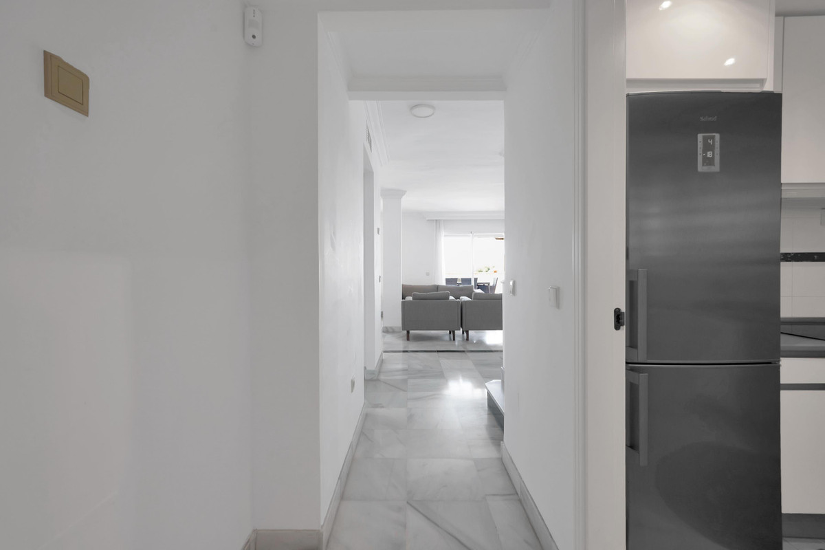 3 Bed Apartment for sale in Marbella Costa Del Sol, Málaga, Spain