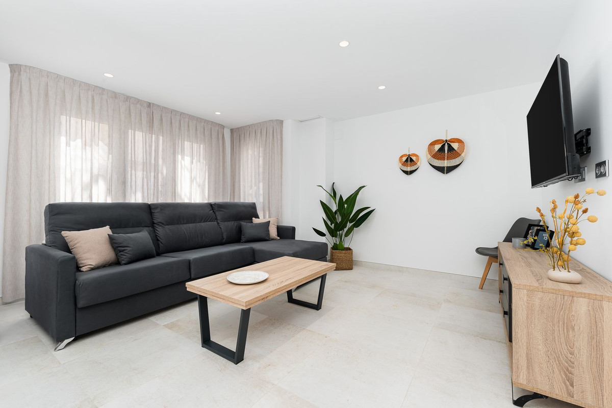 9 Bed Commercial unit for sale in Torrevieja Costa Blanca, Alicante, Spain
