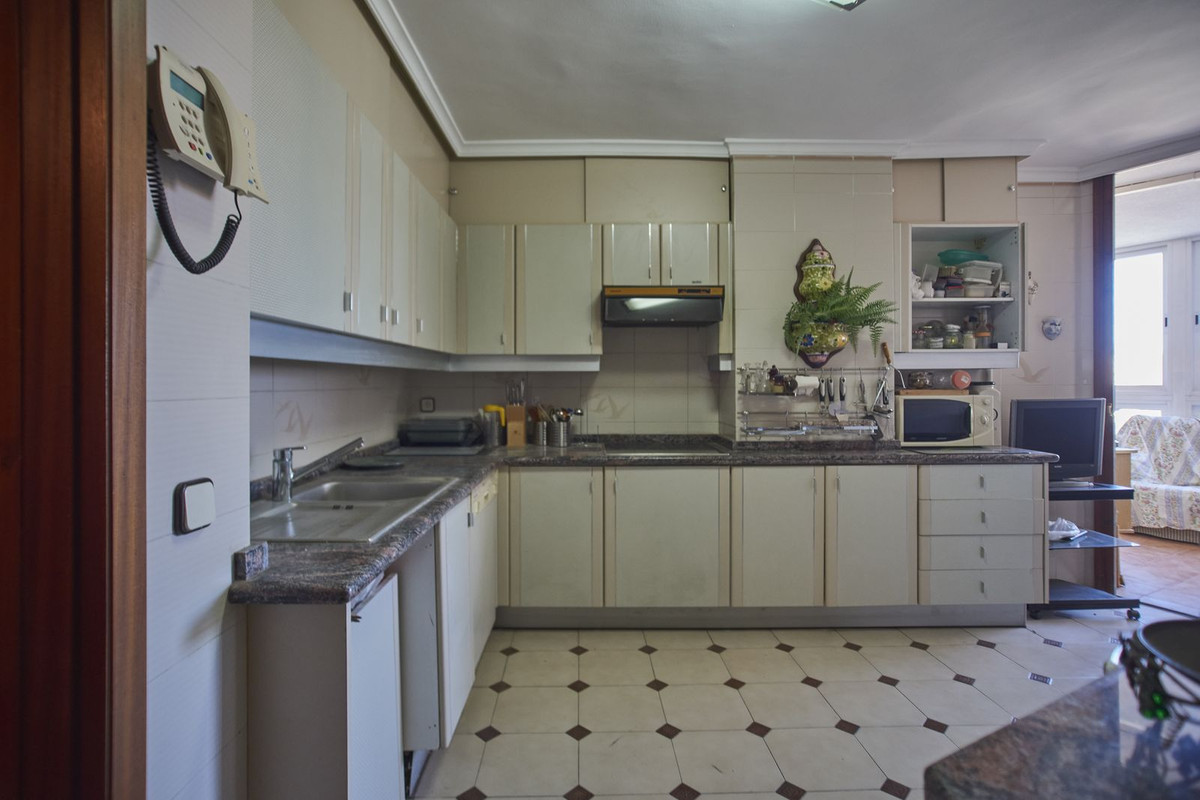 4 Bed Apartment for sale in Alicante Costa Blanca, Alicante, Spain