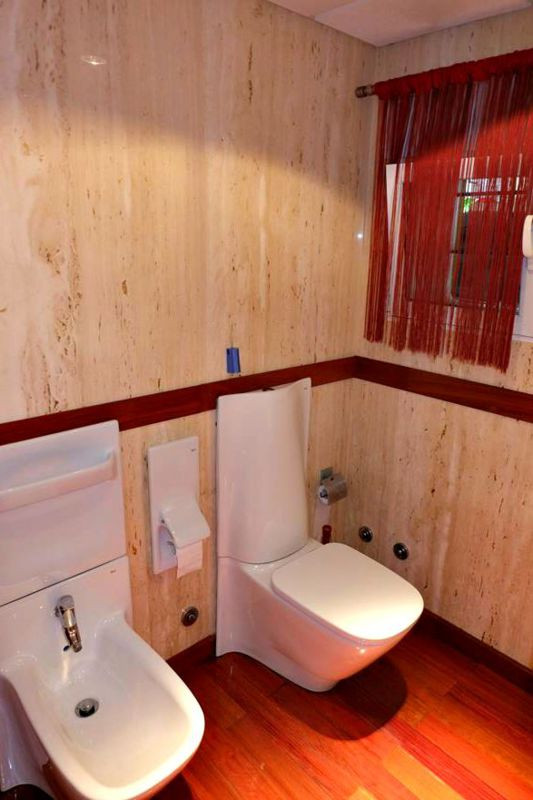 Se vende Villa - Chalet de 6 dormitorios en Costa Del Sol, Málaga, España
