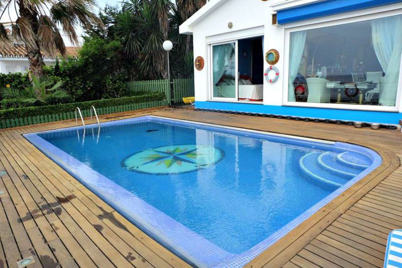 Se vende Villa - Chalet de 6 dormitorios en Costa Del Sol, Málaga, España