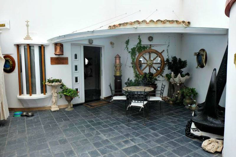 Se vende Villa - Chalet de 6 dormitorios en Costa Del Sol, Málaga, España
