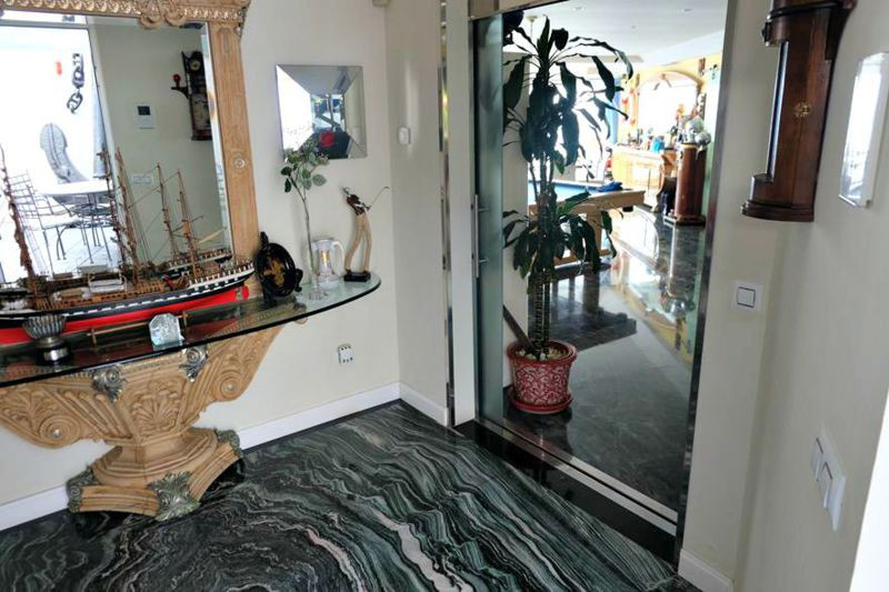 Se vende Villa - Chalet de 6 dormitorios en Costa Del Sol, Málaga, España