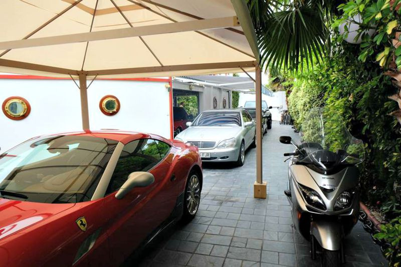 Se vende Villa - Chalet de 6 dormitorios en Costa Del Sol, Málaga, España