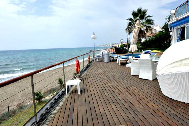 Se vende Villa - Chalet de 6 dormitorios en Costa Del Sol, Málaga, España