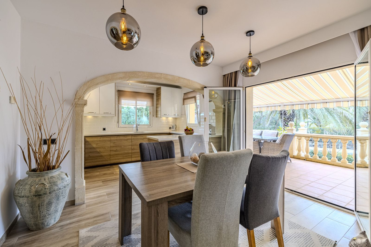 5 Bed Townhouse for sale in Javea Costa Blanca, Alicante, Spain