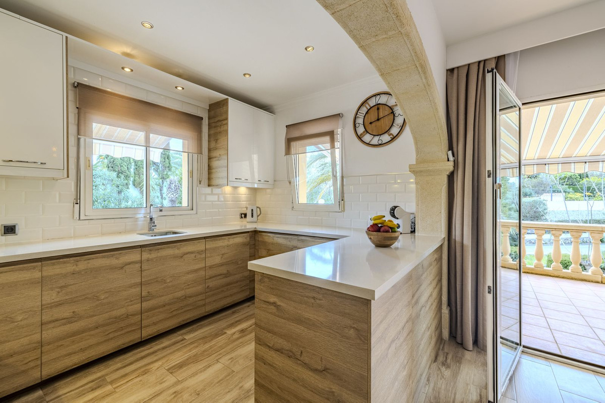 5 Bed Townhouse for sale in Javea Costa Blanca, Alicante, Spain