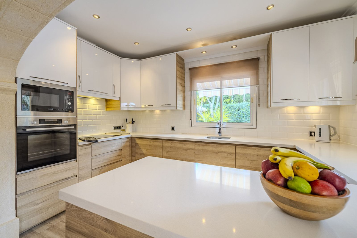 5 Bed Townhouse for sale in Javea Costa Blanca, Alicante, Spain