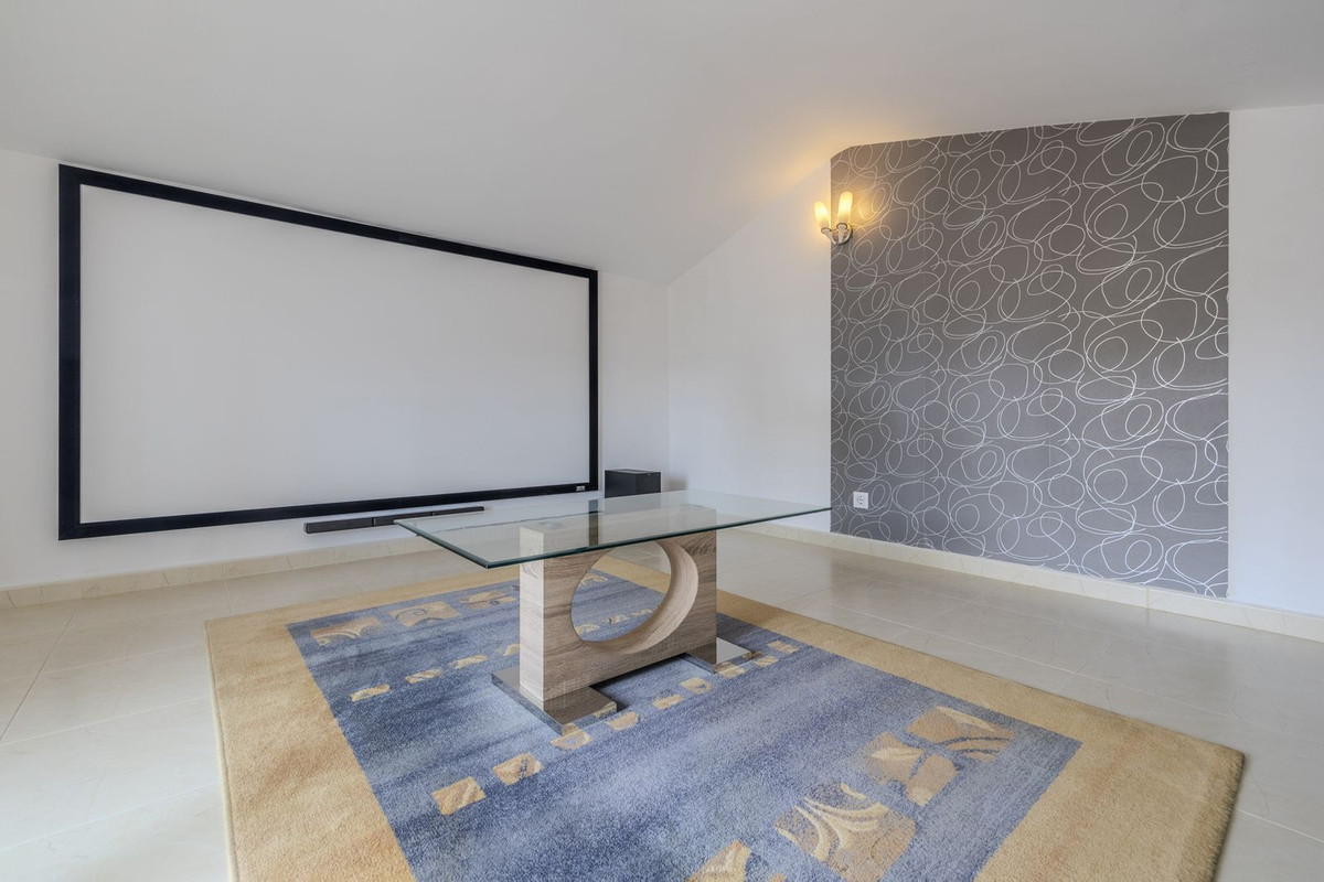 5 Bed Townhouse for sale in Javea Costa Blanca, Alicante, Spain