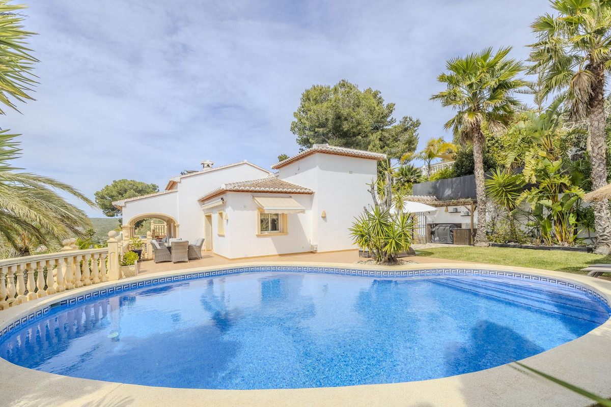 5 Bed Townhouse for sale in Javea Costa Blanca, Alicante, Spain