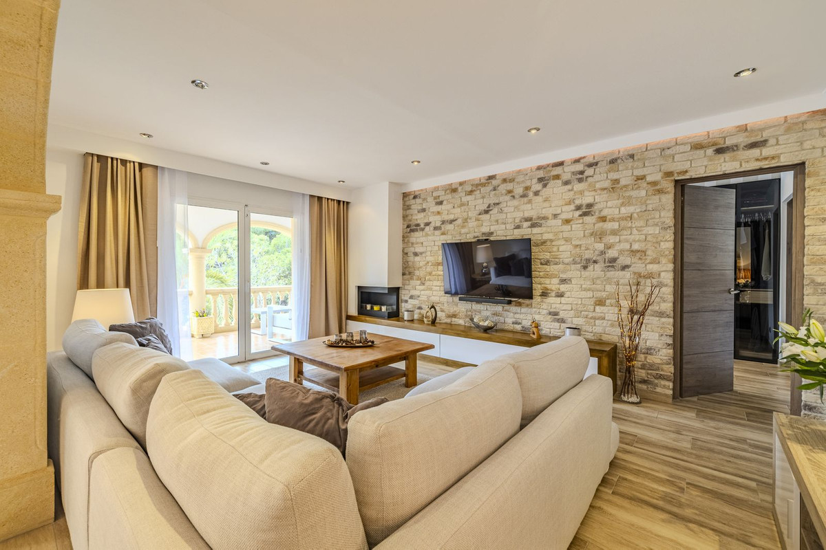 5 Bed Townhouse for sale in Javea Costa Blanca, Alicante, Spain