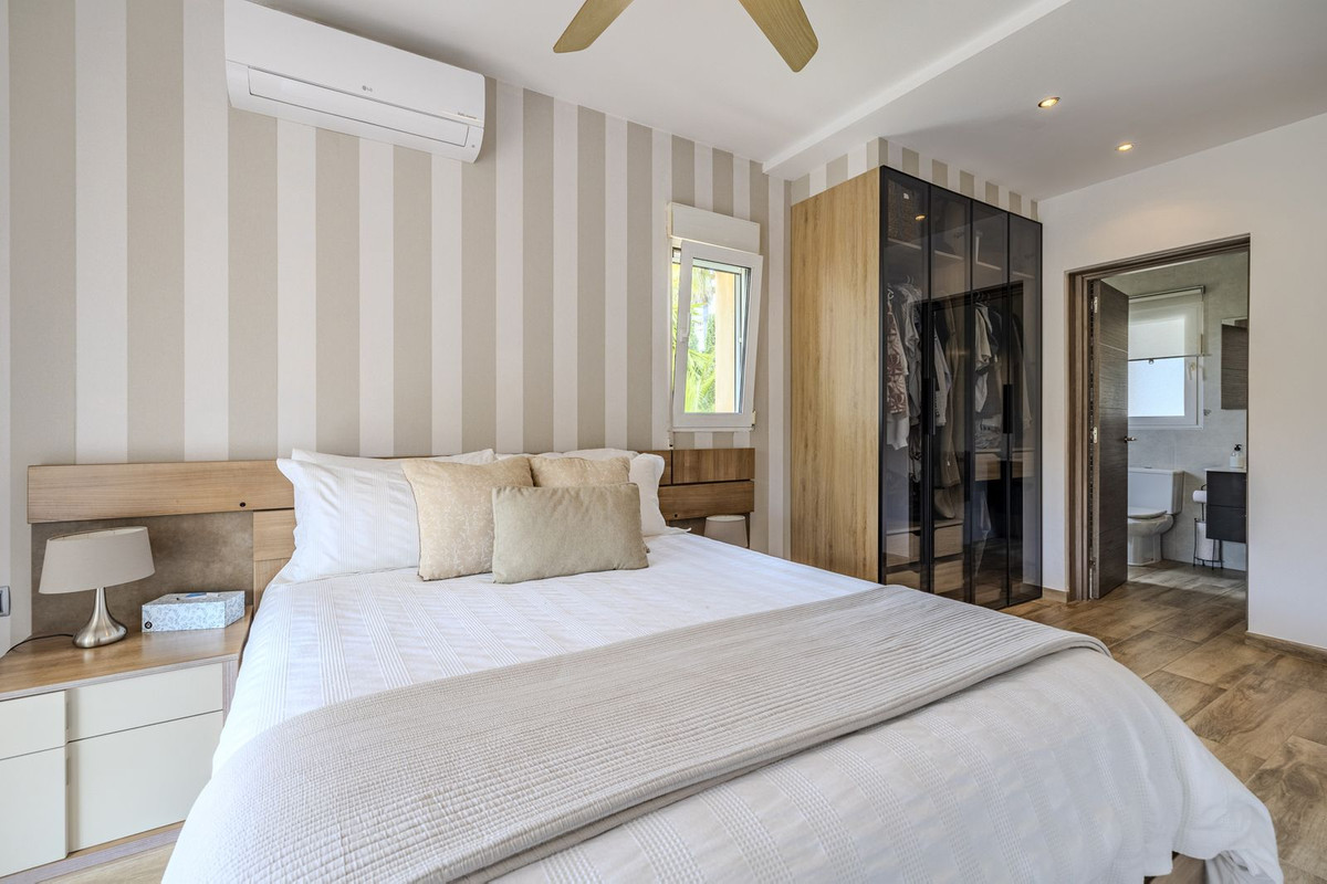 5 Bed Townhouse for sale in Javea Costa Blanca, Alicante, Spain