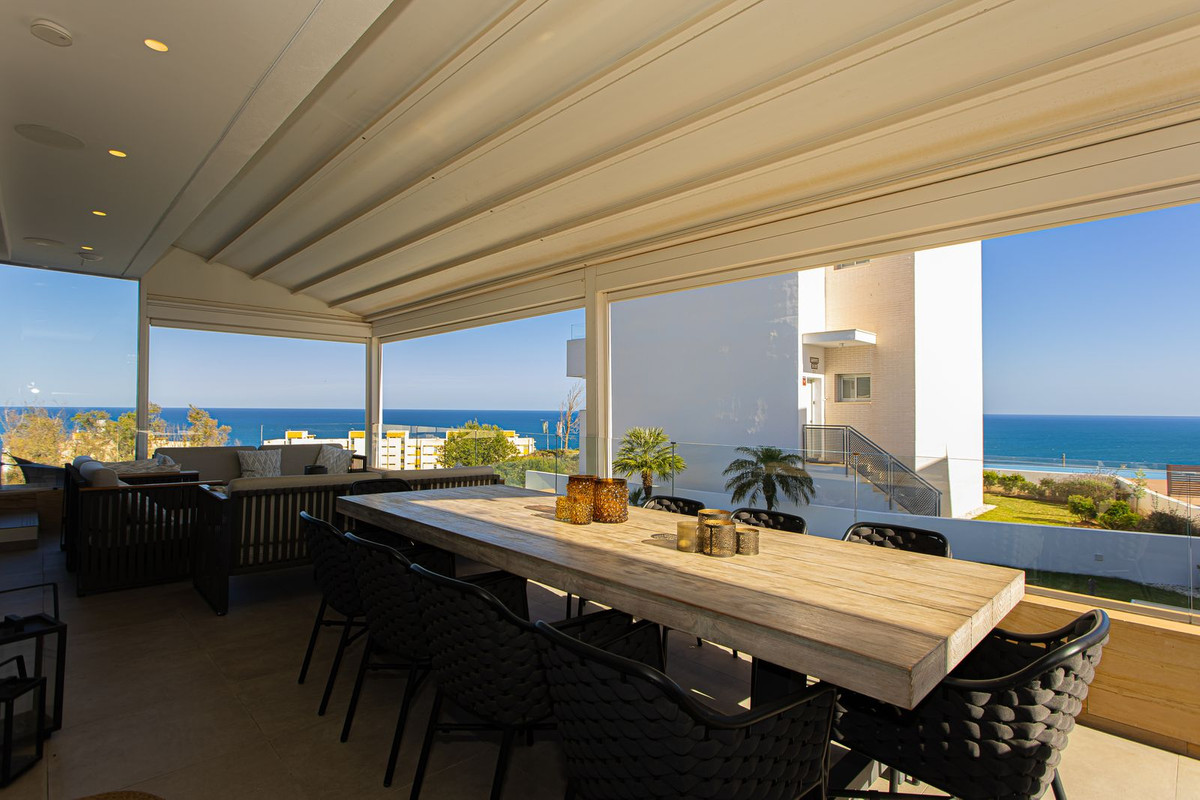 5 Bed Townhouse for sale in Higueron Costa Del Sol, Málaga, Spain