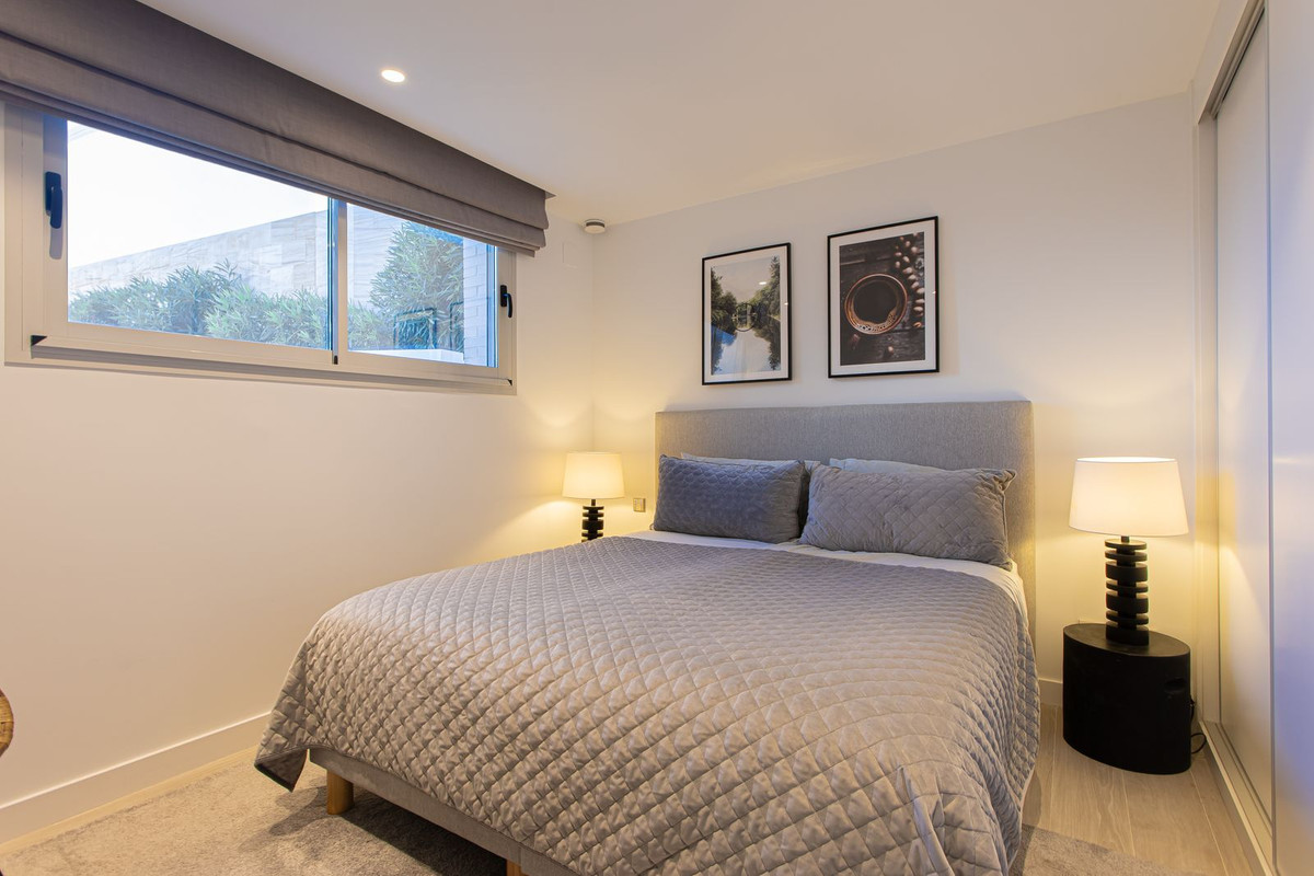 5 Bed Townhouse for sale in Higueron Costa Del Sol, Málaga, Spain