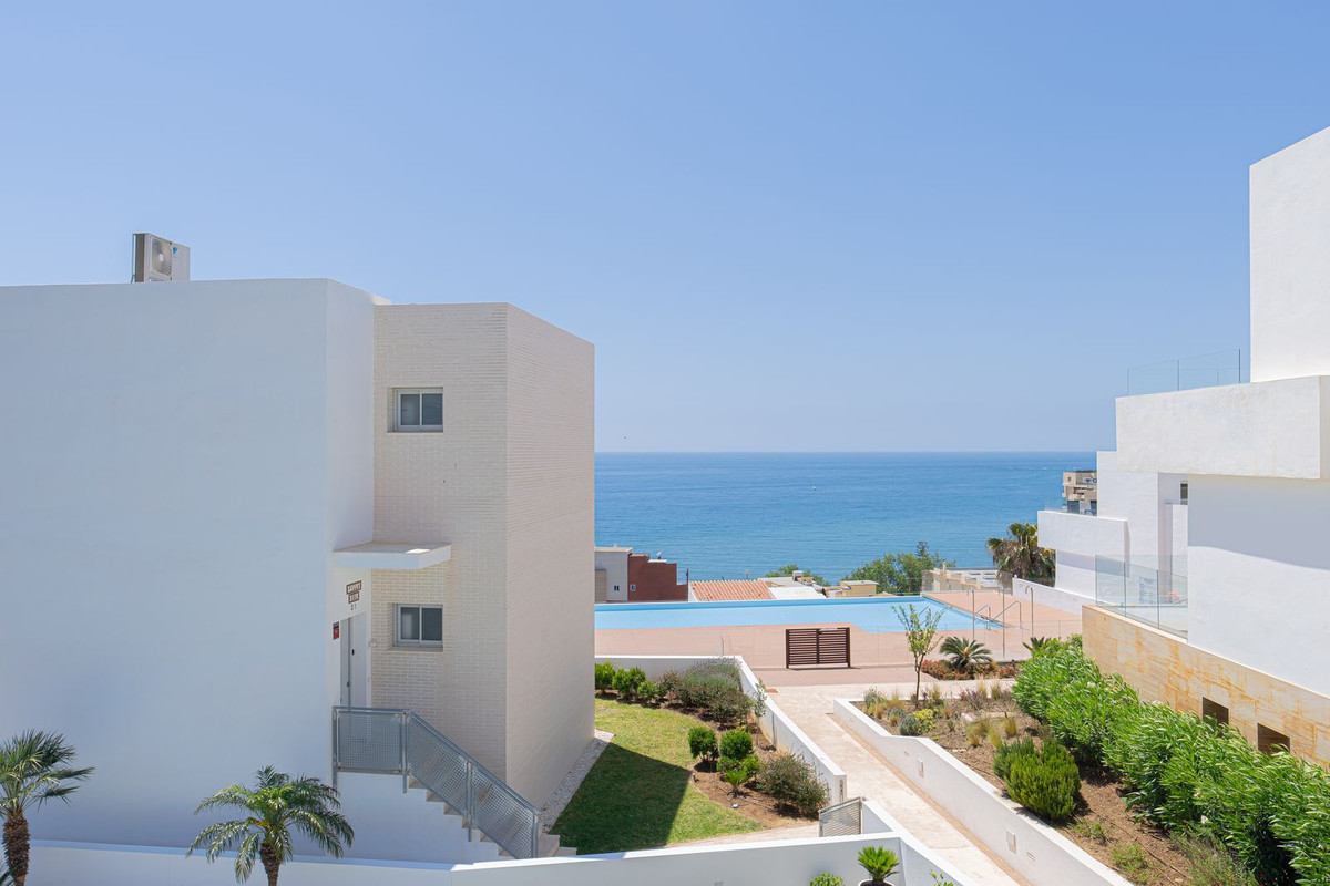 5 Bed Townhouse for sale in Higueron Costa Del Sol, Málaga, Spain