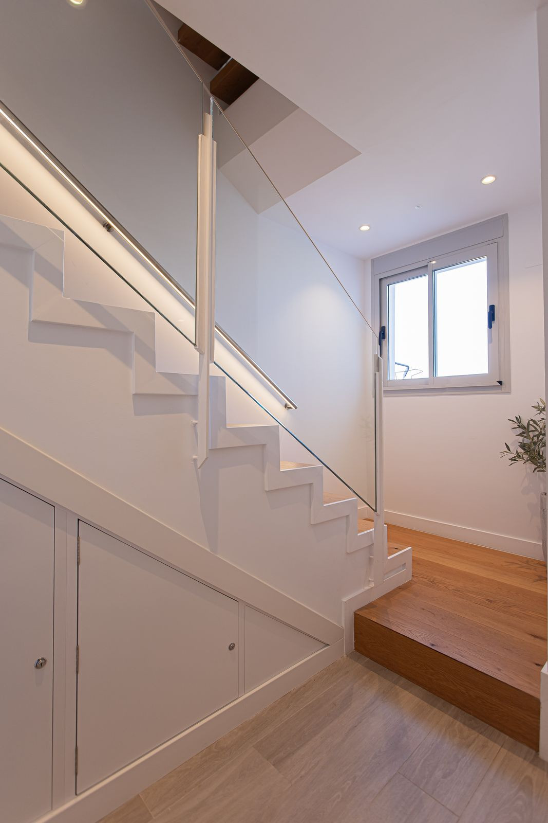 5 Bed Townhouse for sale in Higueron Costa Del Sol, Málaga, Spain