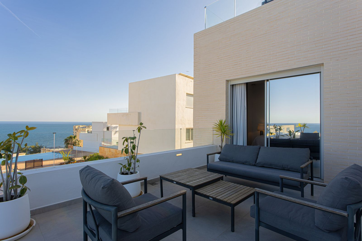 5 Bed Townhouse for sale in Higueron Costa Del Sol, Málaga, Spain