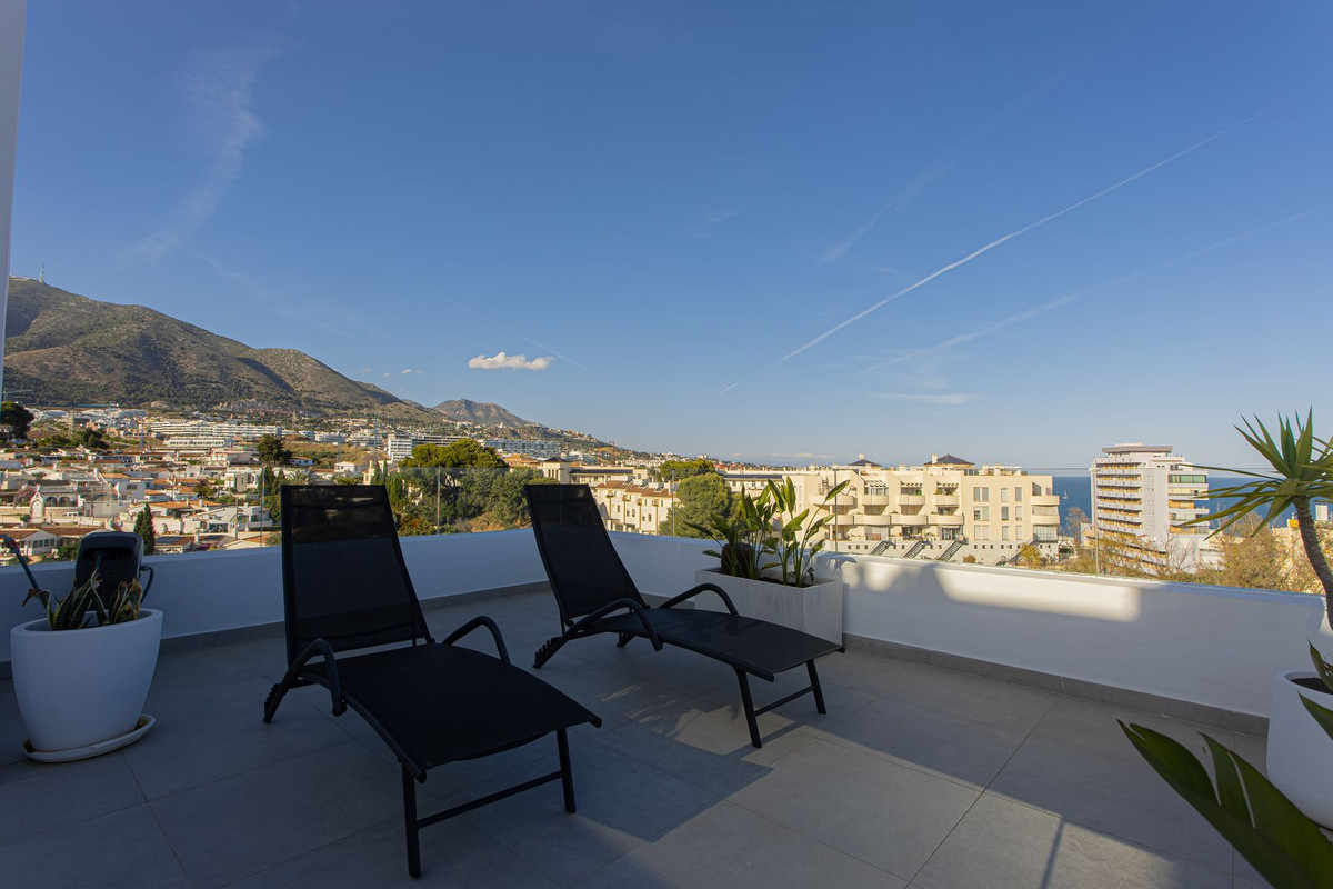 5 Bed Townhouse for sale in Higueron Costa Del Sol, Málaga, Spain