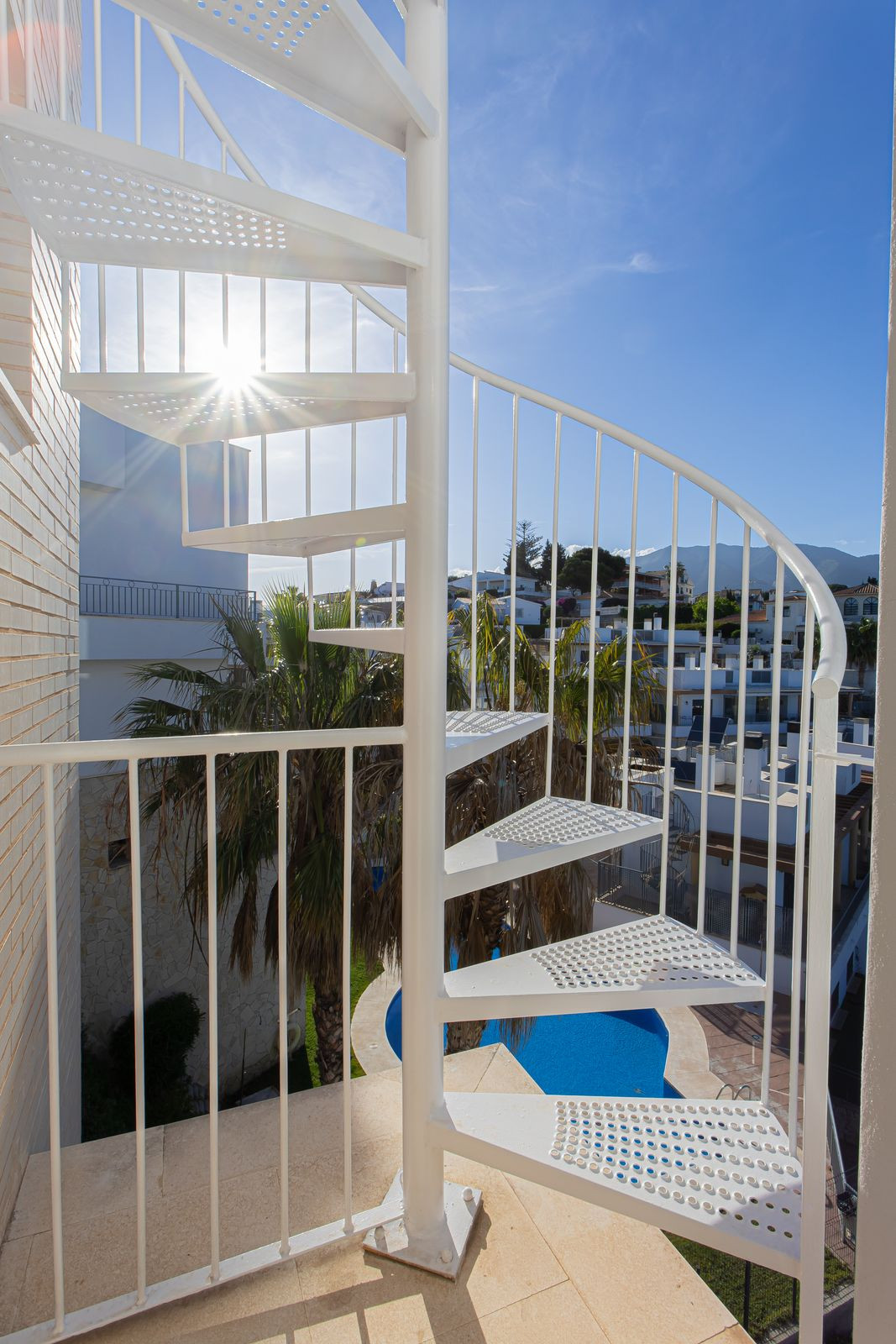5 Bed Townhouse for sale in Higueron Costa Del Sol, Málaga, Spain