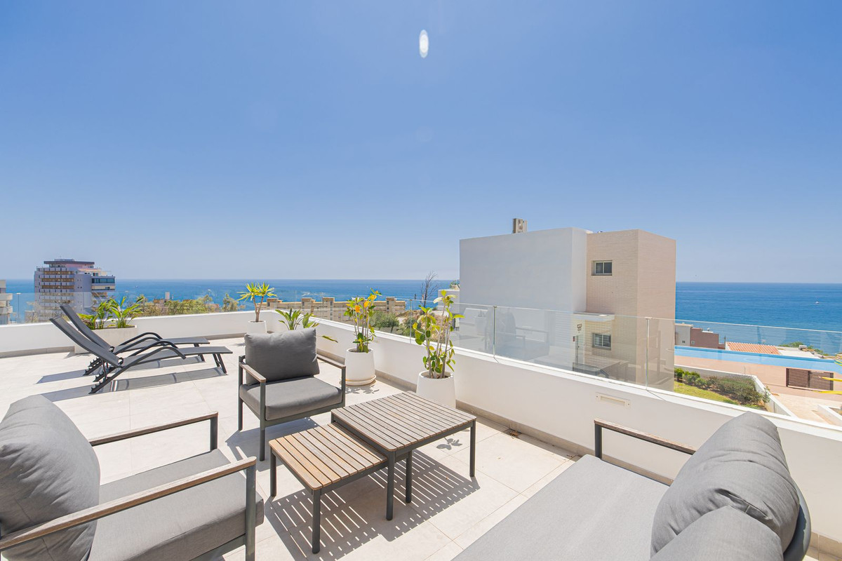 5 Bed Townhouse for sale in Higueron Costa Del Sol, Málaga, Spain