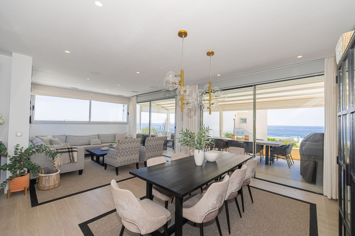 5 Bed Townhouse for sale in Higueron Costa Del Sol, Málaga, Spain