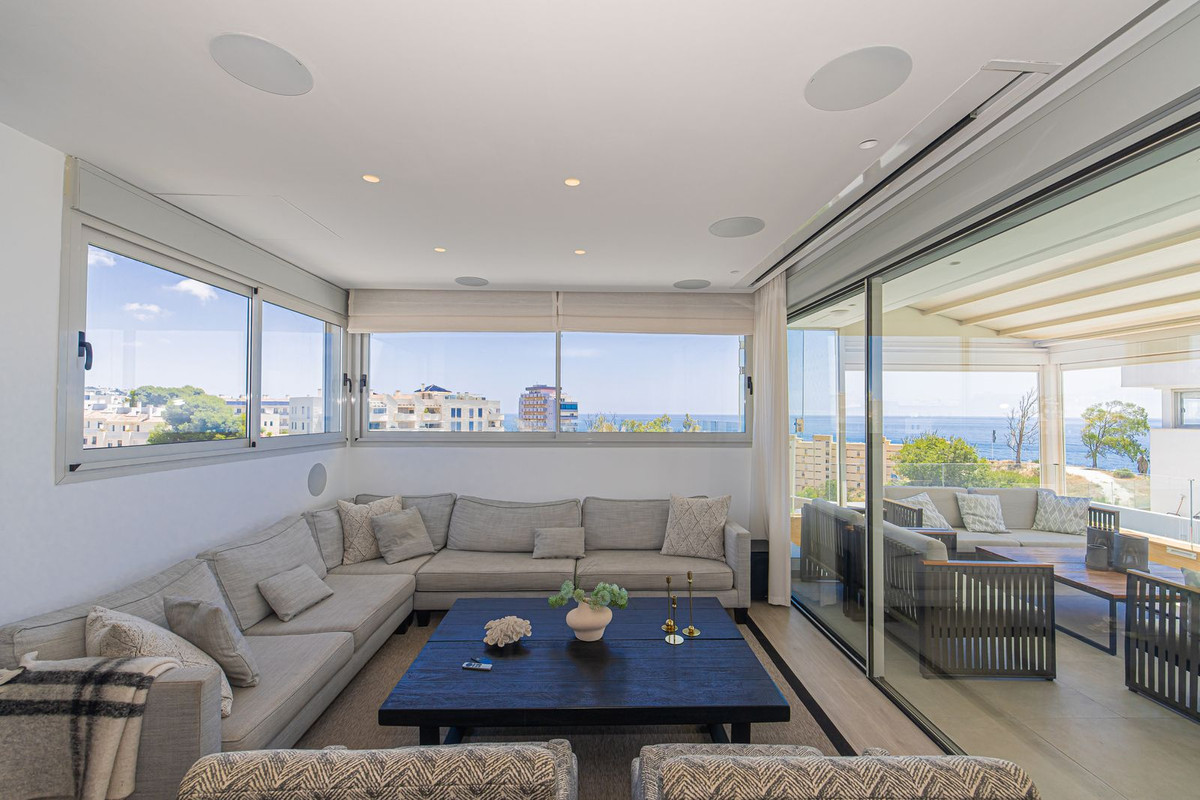 5 Bed Townhouse for sale in Higueron Costa Del Sol, Málaga, Spain