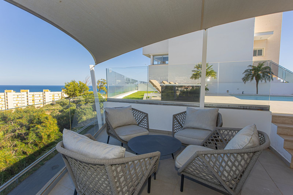 5 Bed Townhouse for sale in Higueron Costa Del Sol, Málaga, Spain