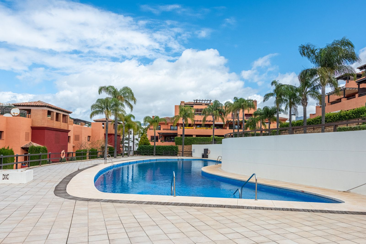 1 Bed Apartment for sale in Casares Costa Del Sol, Málaga, Spain