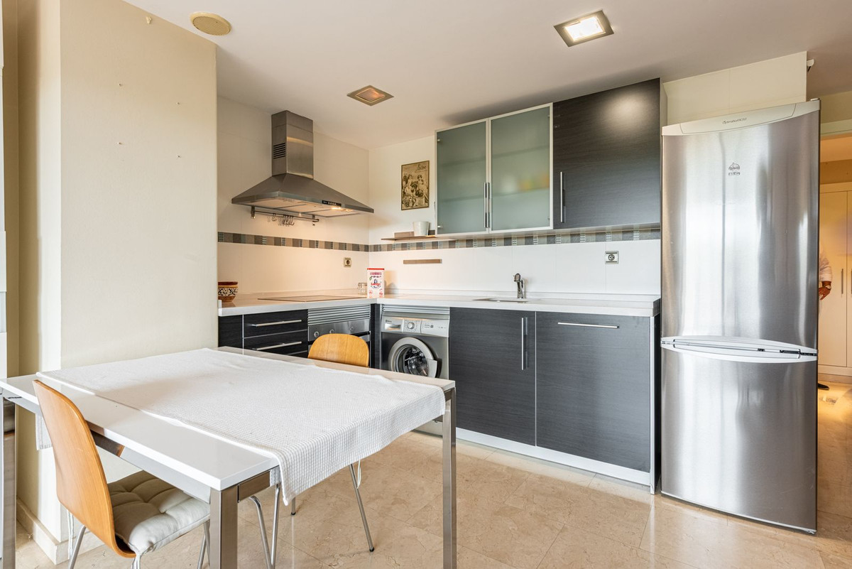 1 Bed Apartment for sale in Casares Costa Del Sol, Málaga, Spain