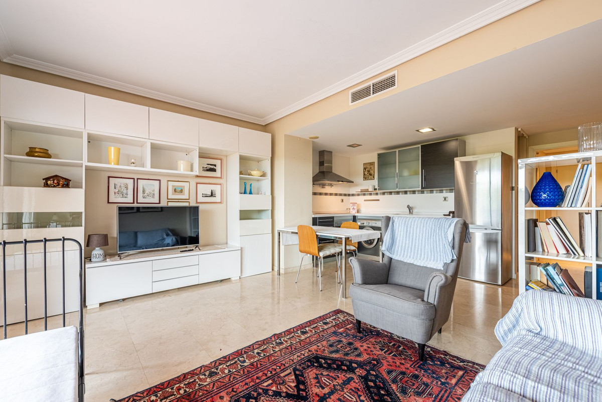 1 Bed Apartment for sale in Casares Costa Del Sol, Málaga, Spain