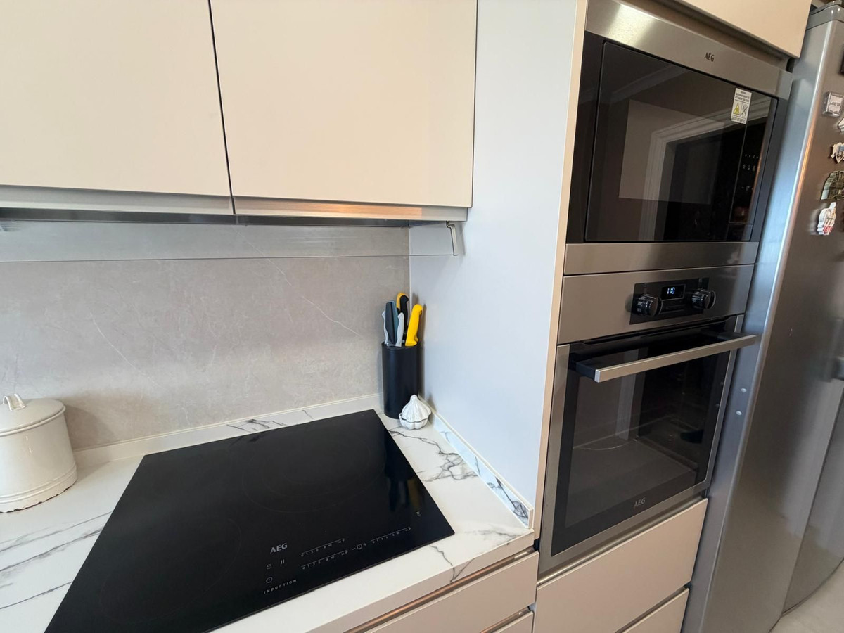 Se vende Apartamento Planta Media de 3 dormitorios en Costa Del Sol, Málaga, España