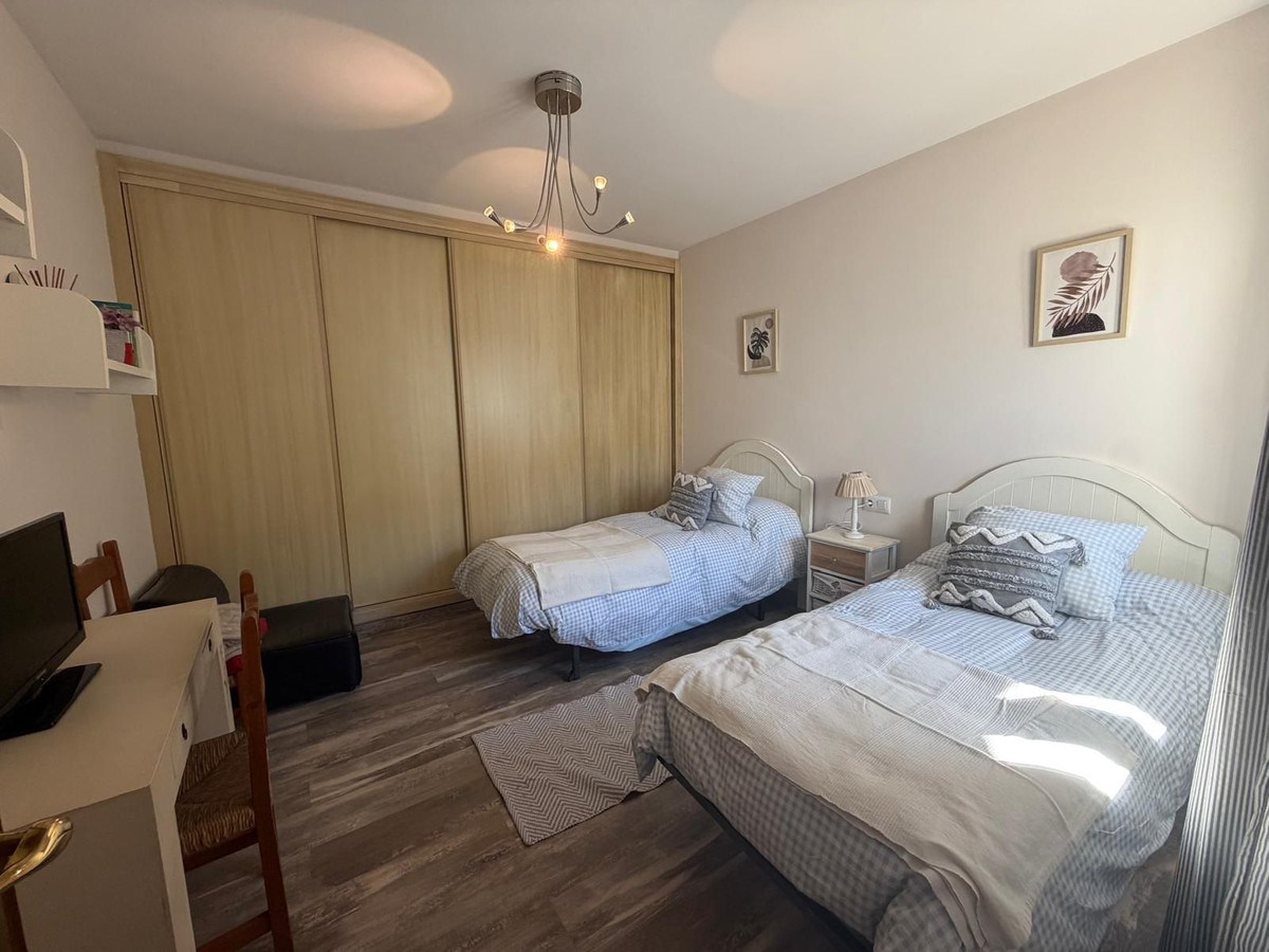 Se vende Apartamento Planta Media de 3 dormitorios en Costa Del Sol, Málaga, España