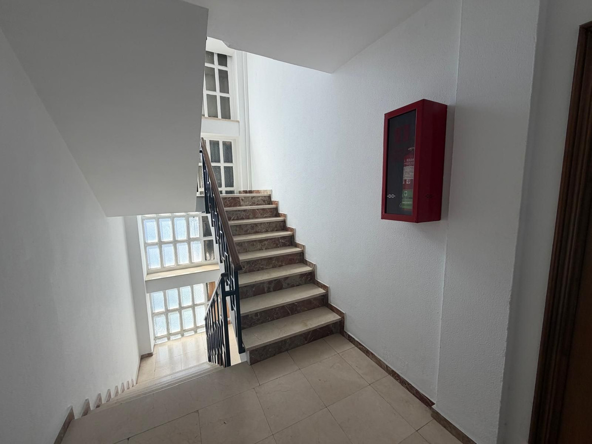 Se vende Apartamento Planta Media de 3 dormitorios en Costa Del Sol, Málaga, España